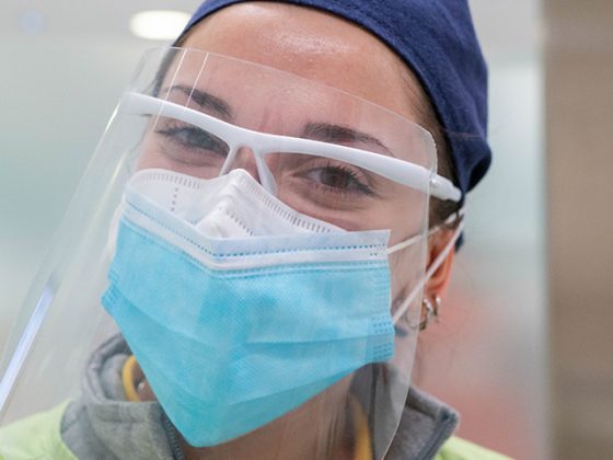 Equipo tras la mascarilla